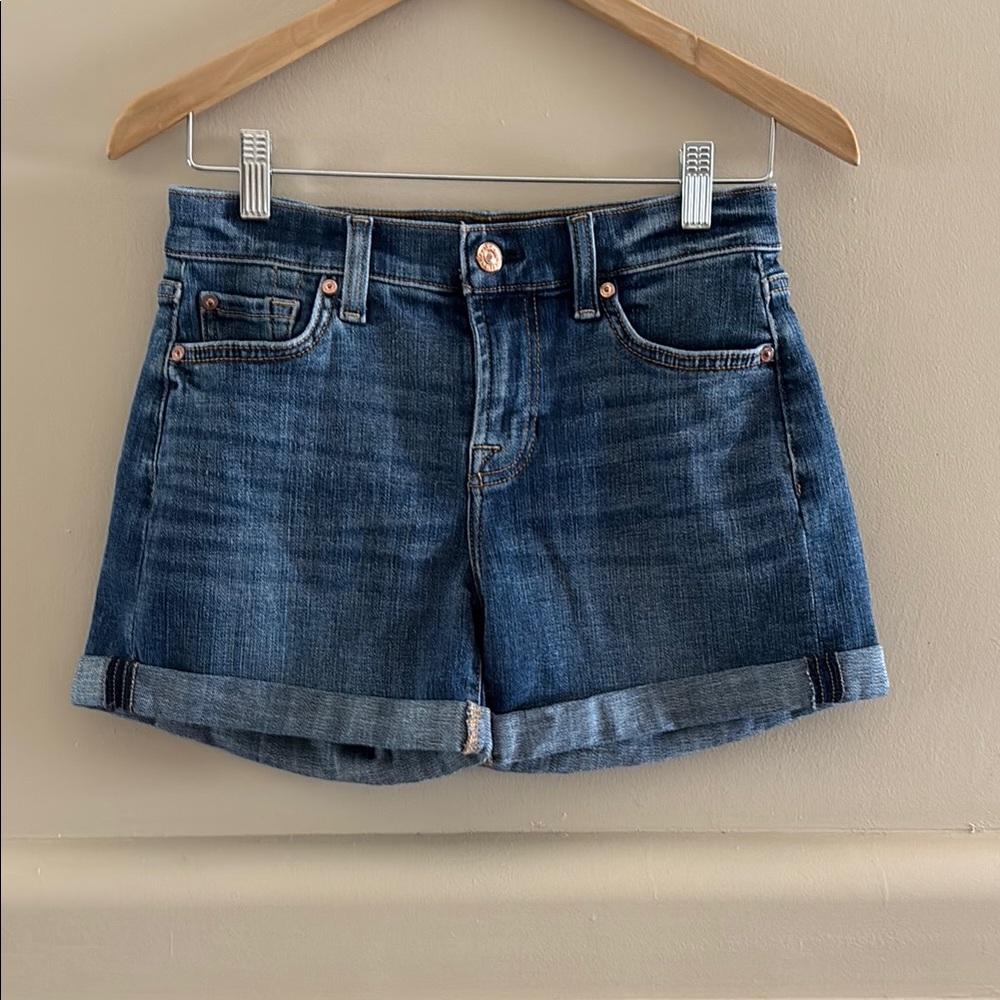 7 For All Mankind Mid Roll Short. Size 26. Excellent Condition. One Owned.